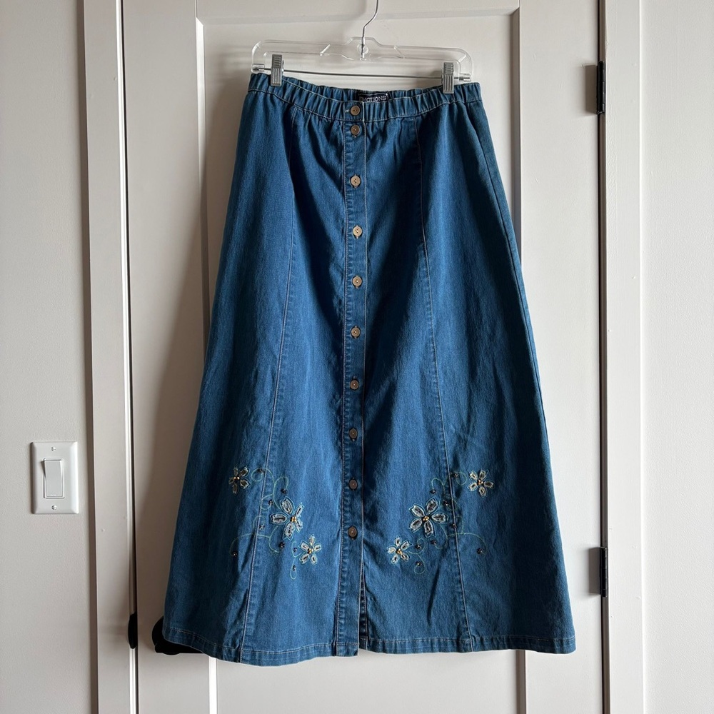 Vintage 90s Maxi Denim A-Line Skirt – Embroidered Floral – Size 12 - Cottagecore